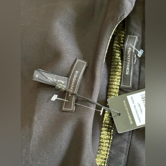 BCBG Maxazra Skirt Set - Picture 8 of 8